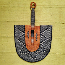 Load image into Gallery viewer, Bolga Woven Fan