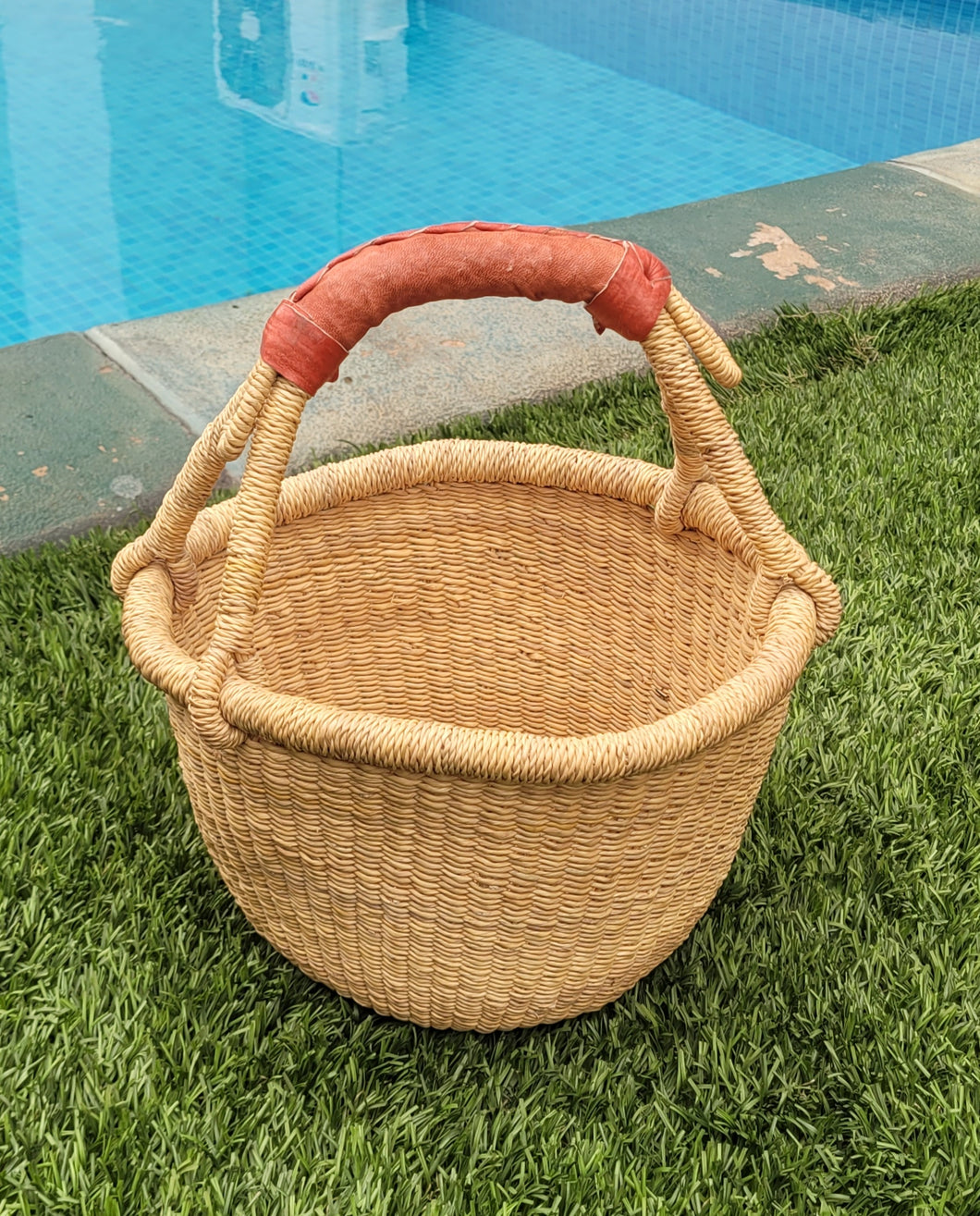 Small Round Bolga Baskets-Natural